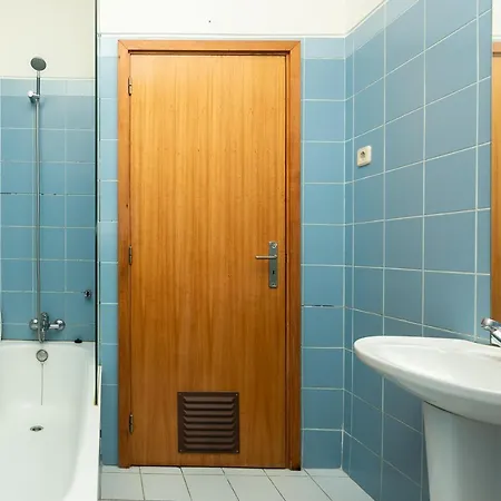 By The River 1 アパート *